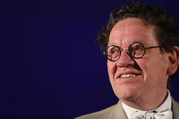 Philippe Daverio si candida con +Europa: «Venezia diventi la terza capitale dell’UE»