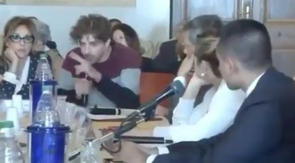 Ilva, Riondino a Di Maio: «Vi consiglio di non fare alleanze con le associazioni, perché quei voti non li rivedrete più» | VIDEO