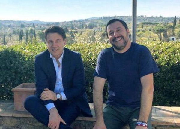 Salvini vuole una svolta dal M5S, altrimenti minaccia la caduta del governo