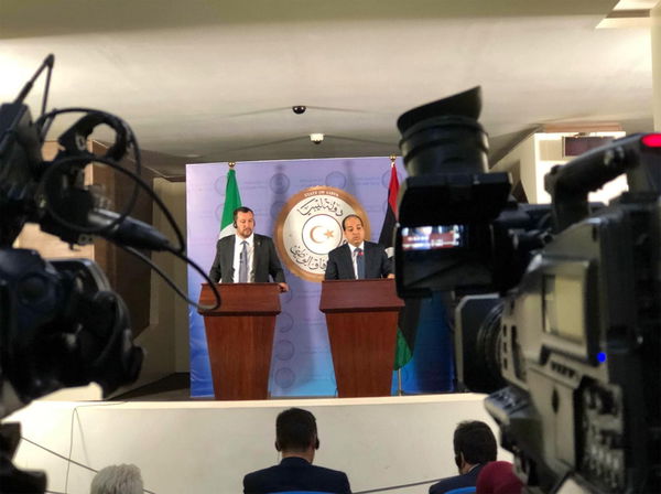 Salvini minaccia la Francia: «Se blocca la pace in Libia, non starò a guardare»