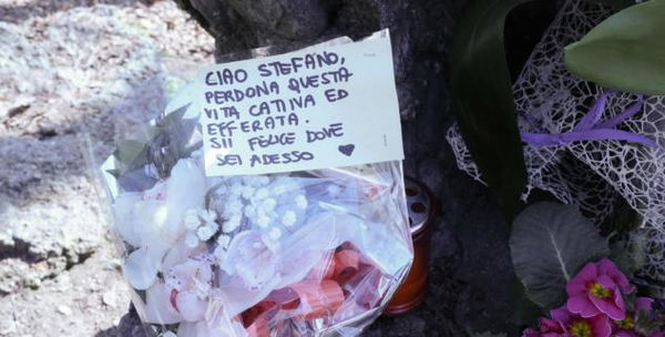 La storia di Stefano Leo, ucciso perché aveva l’aria felice