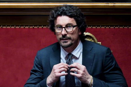 Toninelli non chiede scusa a Marino: «Ha una responsabilità morale» article-post