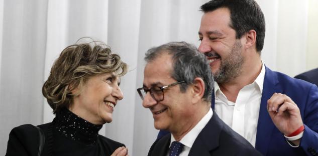 Salvini: «Tria si sbrighi o faccia il panettiere» article-post