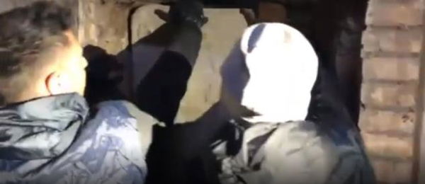 Centomila dosi di cocaina nascoste nei loculi del Verano: arrestato marmista