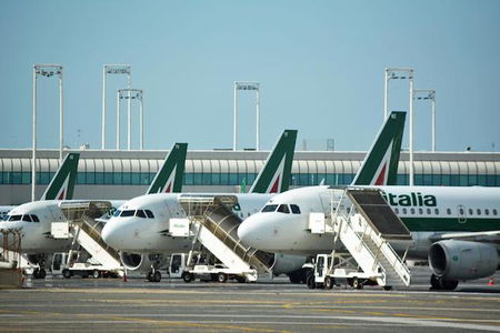 Alitalia, i lavoratori e i sindacati proclamano lo sciopero per il 21 maggio article-post