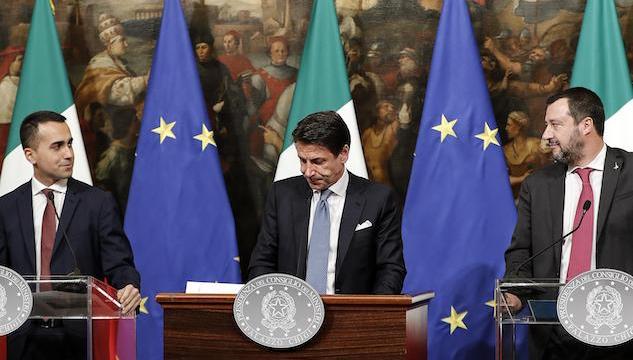 Caos Consiglio dei Ministri: Salvini contro il decreto salva-Roma, Di Maio arriva in ritardo