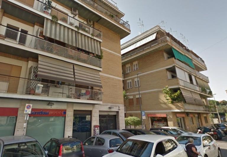 Roma, esplosione a Boccea per una fuga di gas: una donna anziana ferita