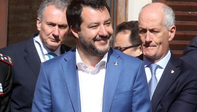 Matteo Salvini di nuovo indagato: «Ci risiamo, stavolta è la Sea Watch»