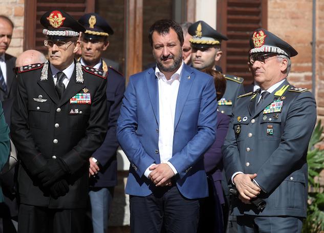 I soldati contro Matteo Salvini: «Ingerenza gravissima, non prendiamo ordini da lui» article-post