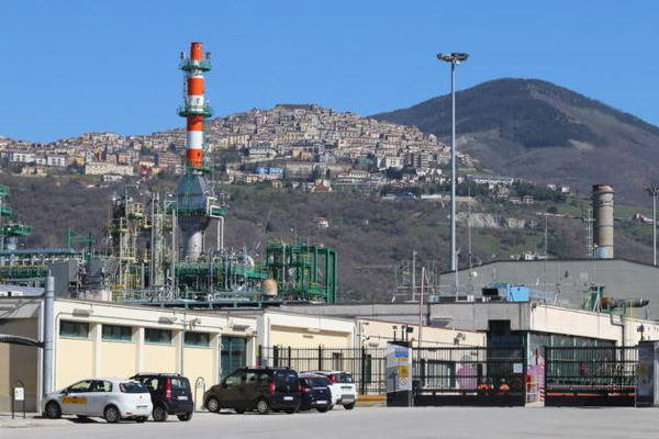 Basilicata, arresto per un dirigente Eni in seguito a una fuoriuscita di petrolio