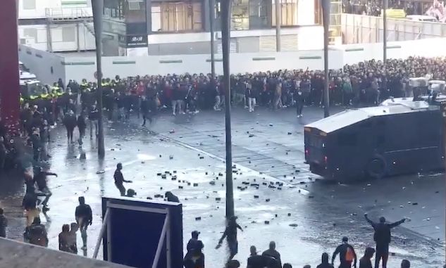 Amsterdam, Scontri prima di Ajax-Juventus: fermati 120 tifosi italiani article-post
