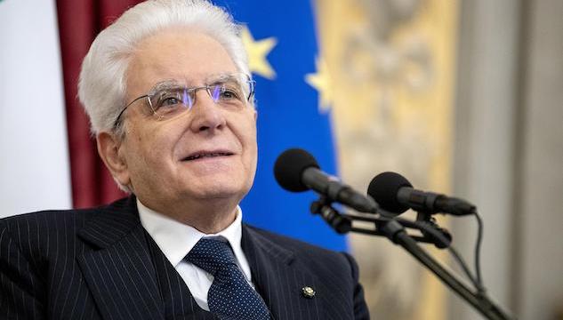 Mattarella alla Marina: "Salvare vite in mare dà lustro all'Italia"