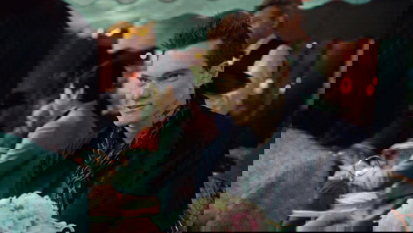 Shadowhunters 3: Luke Baines spiega perché Jonathan ha baciato Clary | VIDEO