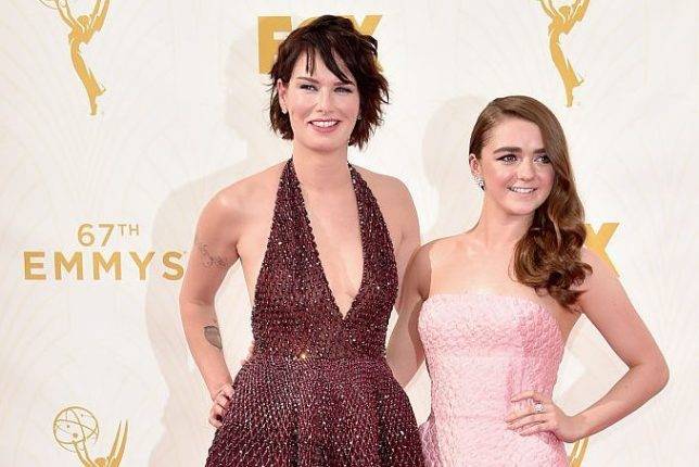 Game of Thrones: Maisie Williams e Lena Headey parlano del loro rimpianto per il finale article-post