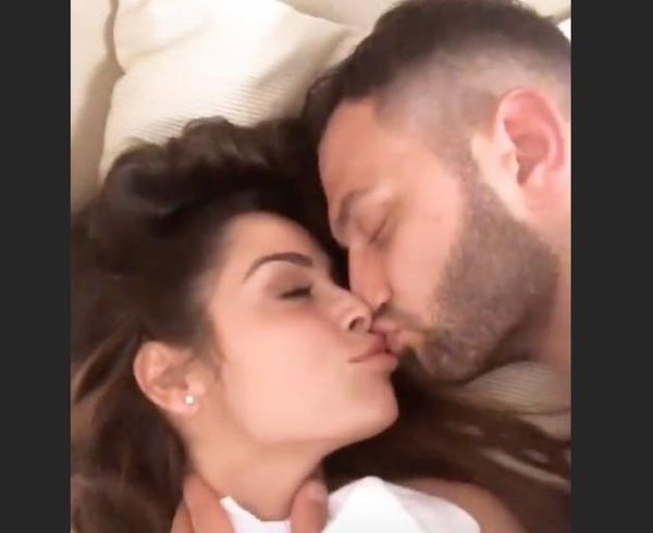 Alessia Macari, nessuna lite nella notte di nozze: «Ci penseranno i miei avvocati»