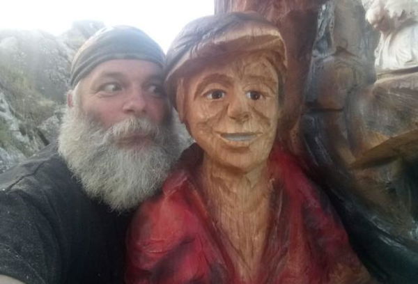 Barba Brisiu a Paterno capitale per un giorno: «Faccio rivivere il legno, in stretta armonia con l’acqua»