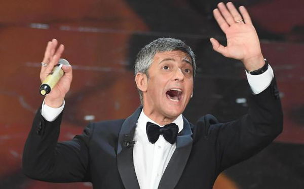 Caos in Rai: dopo le polemiche per lo stipendio di Fazio, fa discutere il cachet per il ritorno di Fiorello (17mila euro per 2 minuti)