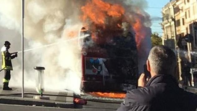 Atac si ‘vanta’ dei «soli» 10 bus andati a fuoco nel 2019 article-post
