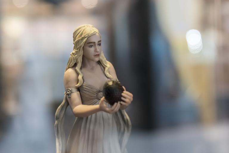 Oltre 300mila persone stanno firmando una petizione per chiedere di rifare completamente Game of Thrones 8