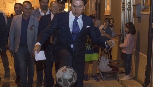 Giuseppe Conte bomber