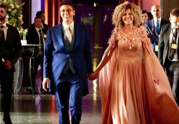 I brutti commenti sul vestito da uomo di Imma Battaglia: «Vorrebbe essere uno sposo, ma non lo è»