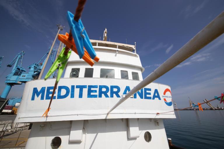 La mare Jonio ha salvato 29 migranti, tra cui una bimba di un anno e una donna incinta