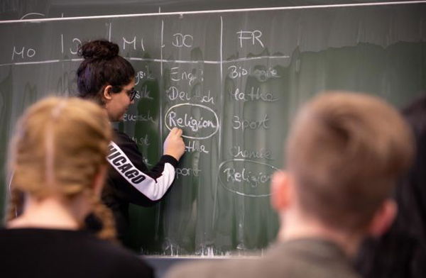 Abolite le note sul registro e le sospensioni nelle scuole elementari