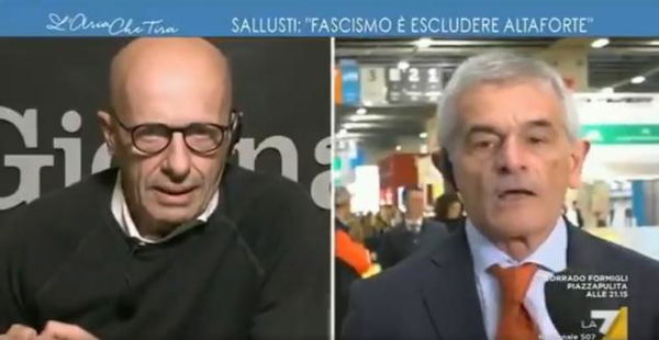 Salone del Libro, Sallusti dà del fascista a Chiamparino | VIDEO