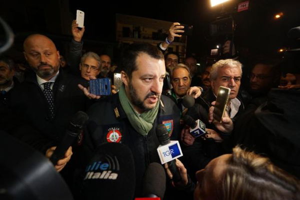 Salvini: «I Napoletani che mi hanno votato? O son tutti scemi o la storia è cambiata»
