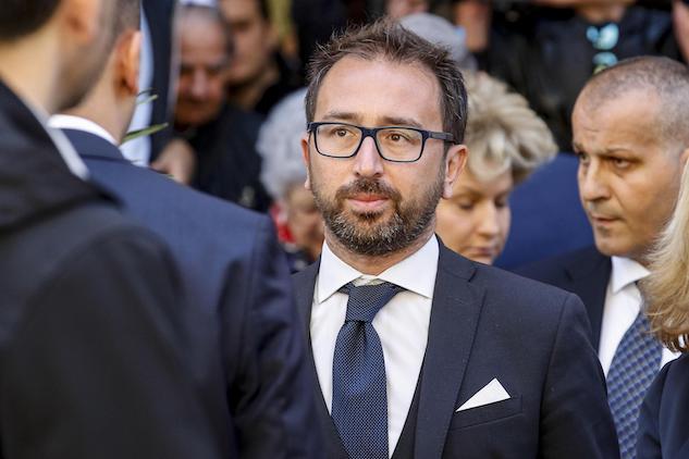 Bonafede vuole la fedina penale pulita per i candidati, ma definisce la bancarotta fraudolenta «un comportamento personale» article-post