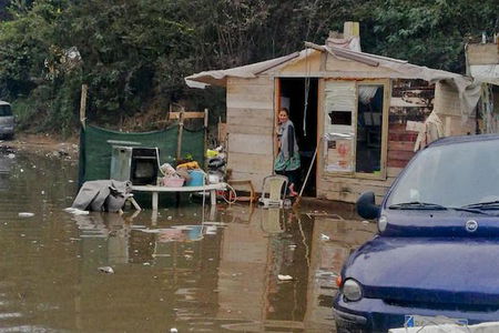 Campi Rom, M5S chiede di trovare dimore alternative prima dello sgombero, ma Salvini ribatte: «Se le trovino» article-post