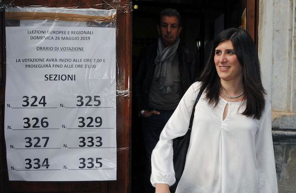 Il commento di Chiara Appendino: «Sostegno a Di Maio, non smettiamo di ascoltare la gente»