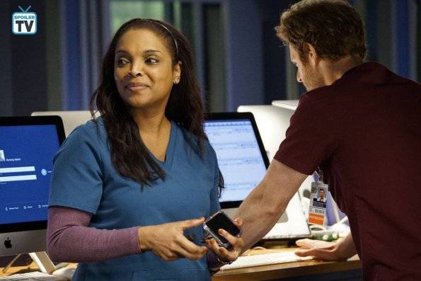 Chicago Med 4×21: Una perdita devastane per Connor Rhodes | VIDEO