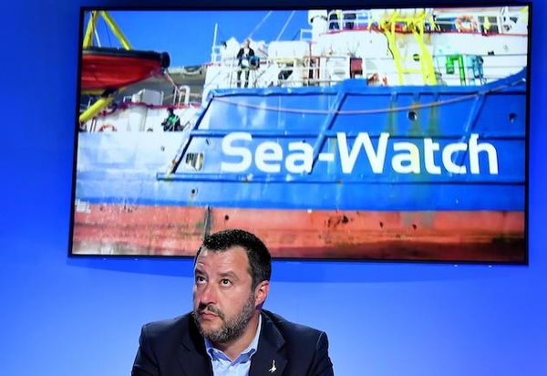 Oggi l’interrogatorio del comandante Sea Watch 3, i magistrati : «Stupiti dall’atteggiamento di Salvini»