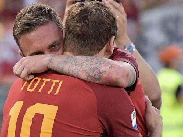 Il saluto di Francesco Totti a Daniele De Rossi: «Un giorno triste, che chiude un capitolo della nostra Roma»