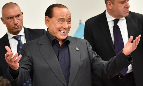 A volte ritornano: Silvio Berlusconi siederà di nuovo a Bruxelles