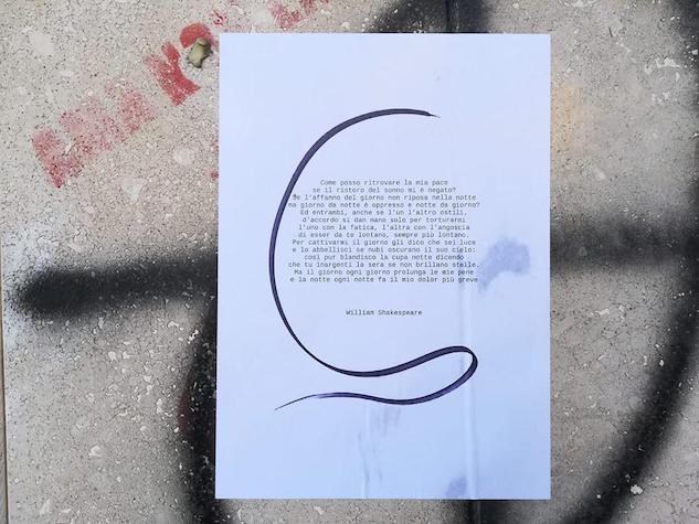 Fiumicino, le svastiche coperte con le poesie