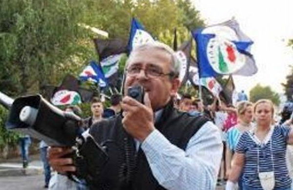 La Cassazione condanna Gabriele Leccisi per aver fatto il saluto romano durante il Consiglio Comunale