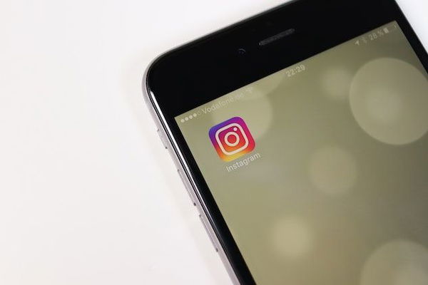 Instagram vuole bloccare gli hashtag anti-vaccini