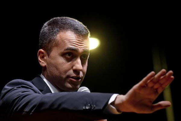 Luigi Di Maio contro la Lega: «Basta fare le vittime, il governo non salta per una poltrona»