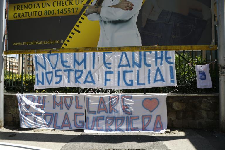 Noemi si è svegliata e ha chiesto le sue bambole