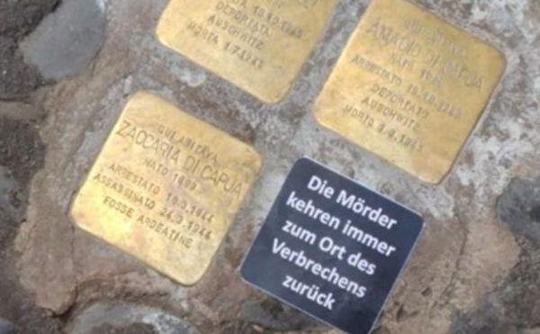 Il nuovo sfregio a una pietra d’inciampo nel ghetto ebraico di Roma