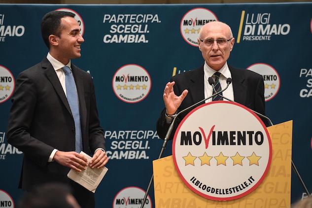 Primo Di Nicola si è dimesso da vicepresidente del gruppo M5S: «È l’unica strada» article-post