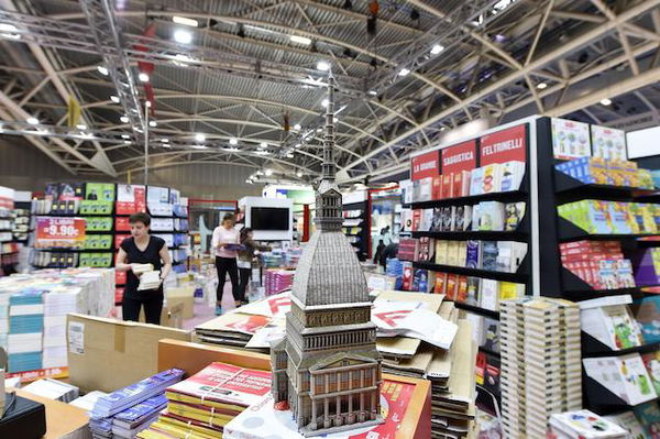 Salone del Libro, Città e Regione chiedono di rescindere il contratto con Altaforte
