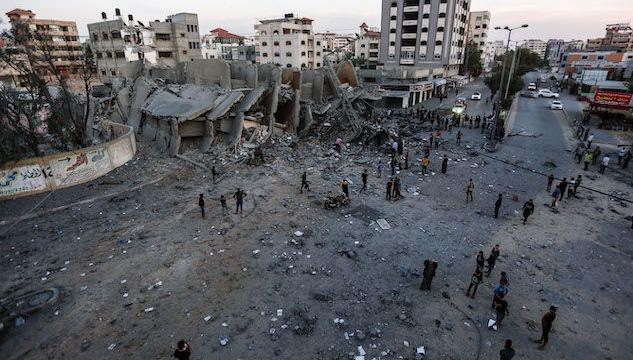 Striscia di Gaza, scatta la tregua ma Netanyahu avverte: «La battaglia non è finita»