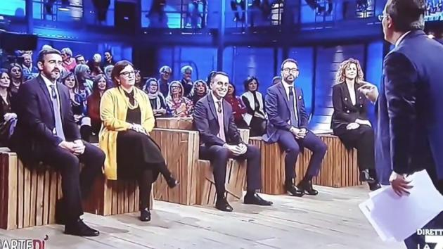 Lo sdeng di Floris a Di Maio che si vantava dei vitalizi: «Ma avete fatto anche un buco di 23 miliardi» | VIDEO article-post