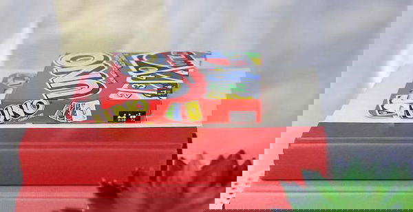 Avete sempre giocato male a Uno: le carte +4 e +2 non sono cumulabili