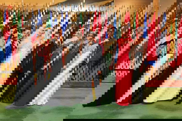 Jamal Taslaq sfila nella Coffee House di Palazzo Colonna