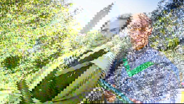 Sam Heughan: L’attore di Outlander riceve la laurea ad honorem