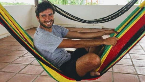 Il documentario di Di Battista su Sky Atlantic va sotto la media del ciclo